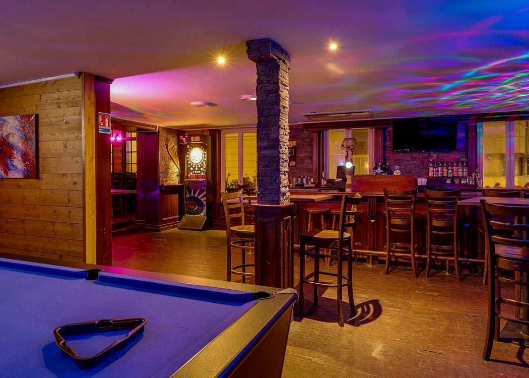 The Canadian Embassy Pub 2